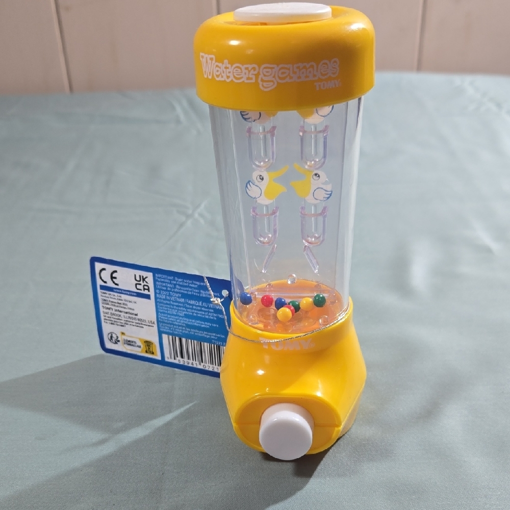 Tomy Watergames Pelican Catch Yellow Water Game Toy NWT
